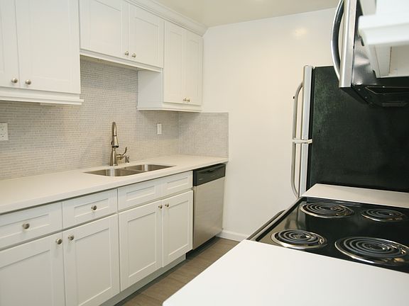 4th image of 1122 9th St #11350654