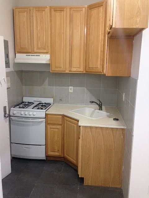 1st image of 64 S Elliott Pl #2