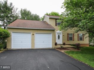 19621 Ridge Heights Dr, Gaithersburg, MD 20879