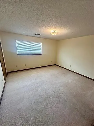 2463 Idaho Ave — Photo 9