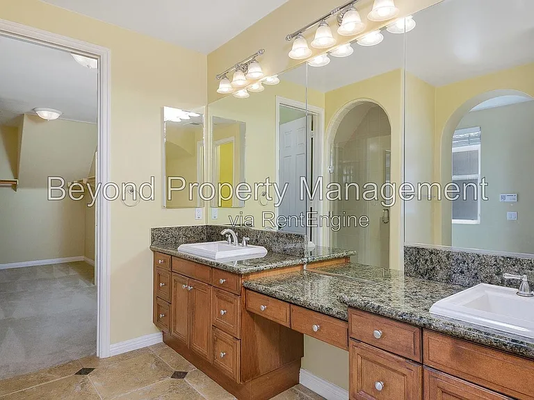 2947 Farragut Rd — Photo 21