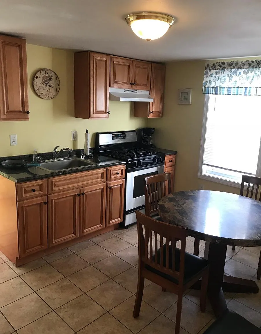 3 bed, 780 sqft, $1,500 — Photo 1