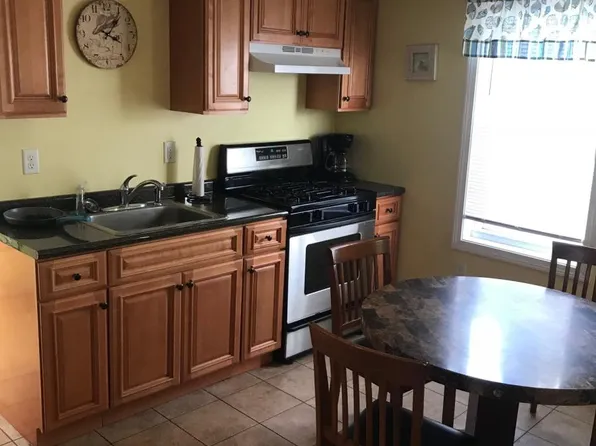 3 Q St, Hampton, NH