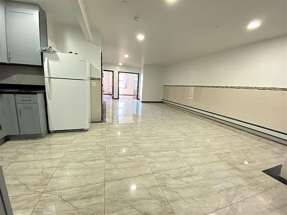5th image of 907 59th St #3F