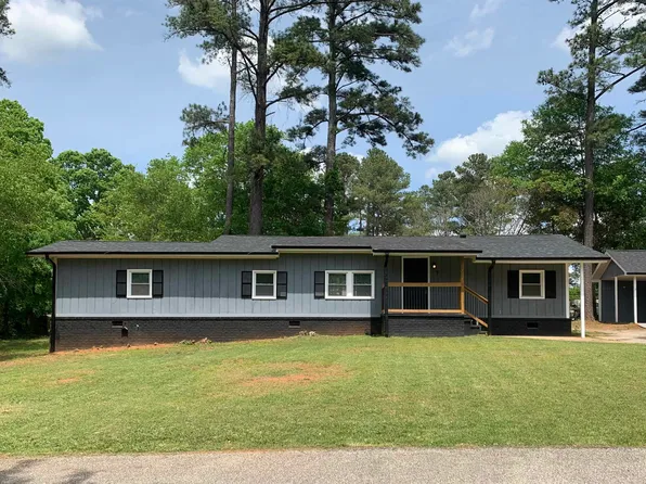7 Ivanhoe Cir, Wellford, SC 29385