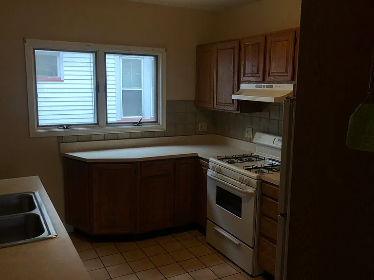 106 Genesee Park Blvd #A — Photo 2