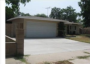 2nd image of 1583 Eucalyptus Dr