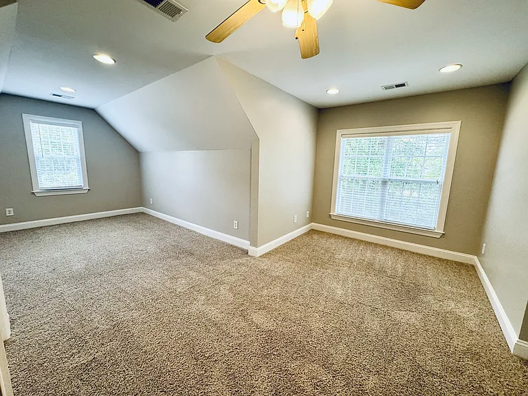 3571 Brampton Dr — Photo 42