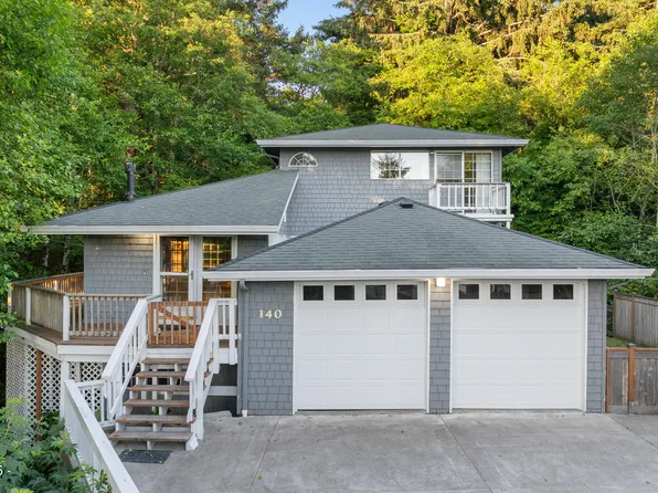 140 SE Bayview Ave, Depoe Bay, OR 97341