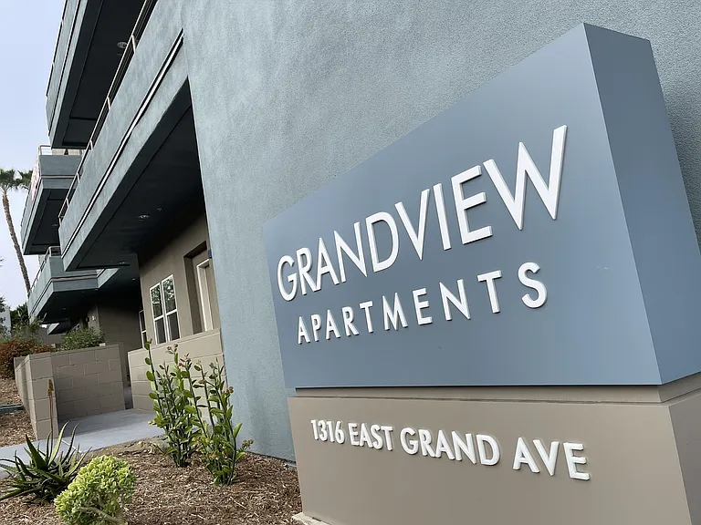 1316 E Grand Ave #201 — Photo 24