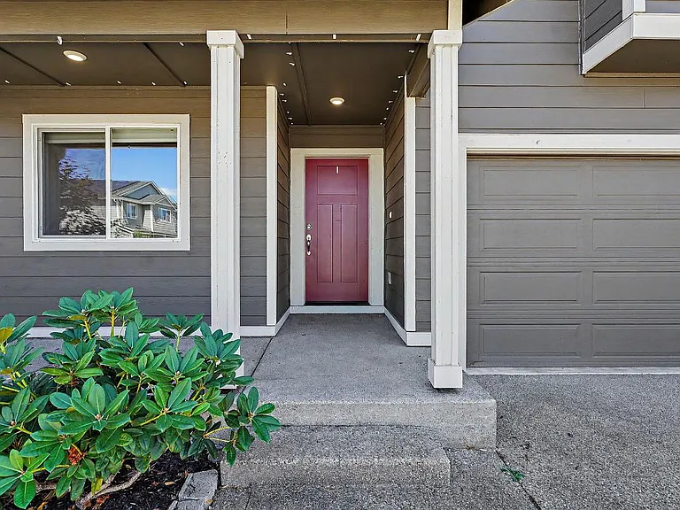 15065 Iverson Loop SE — Photo 2