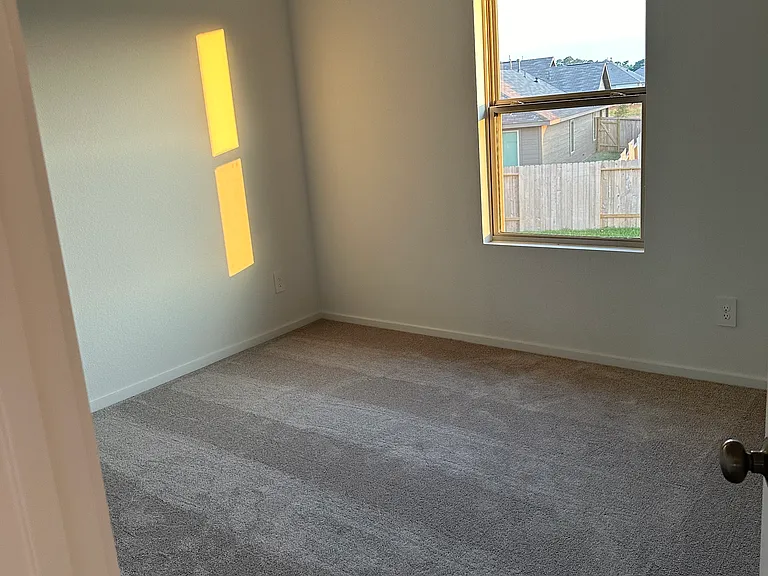 1546 San Sebastian Dr — Photo 18