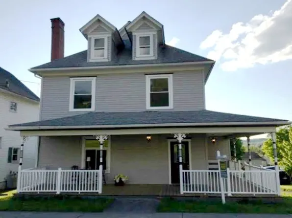 900 Barn St, Hooversville, PA 15936