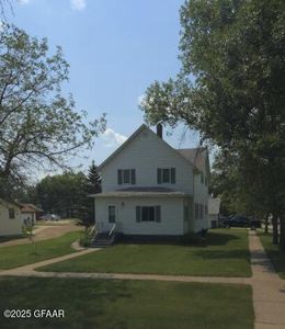 103 3rd St SE, Hillsboro, ND, 58045