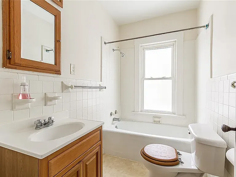 99 Park Ave — Photo 2