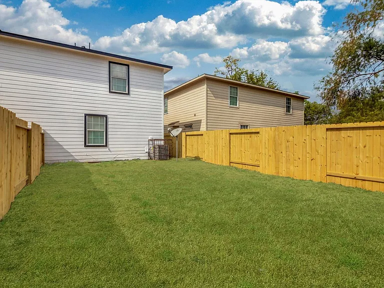6933 Liverpool St #A — Photo 44