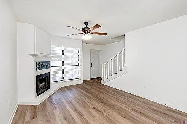1 bed, 1.5 bath, 885 sqft, $1,350 — Photo 3