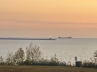 1096 S Lake St, Marquette, MI 49855