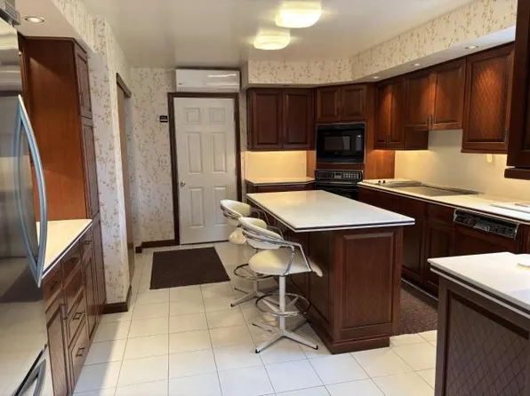 7 Hyatt Dr, Warren, PA 16365