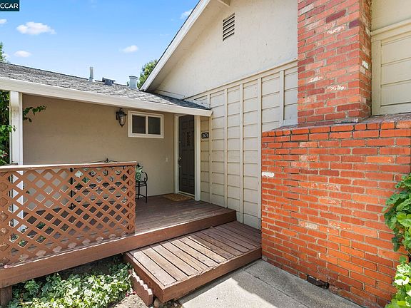 5th image of 2674 E Olivera Rd