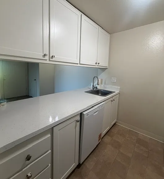 2 bed, 1.0 bath, 840 sqft, $2,245 — Photo 20