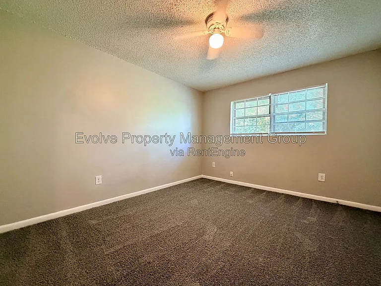 684 Hobbs Dr #O — Photo 7