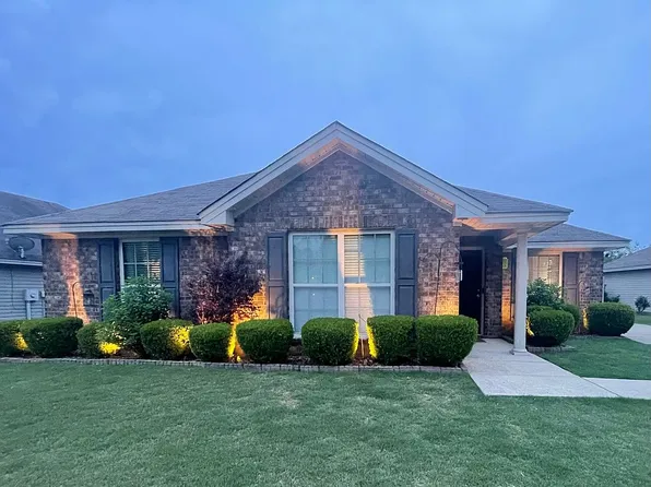 121 King Cotton Ln, Wetumpka, AL 36092