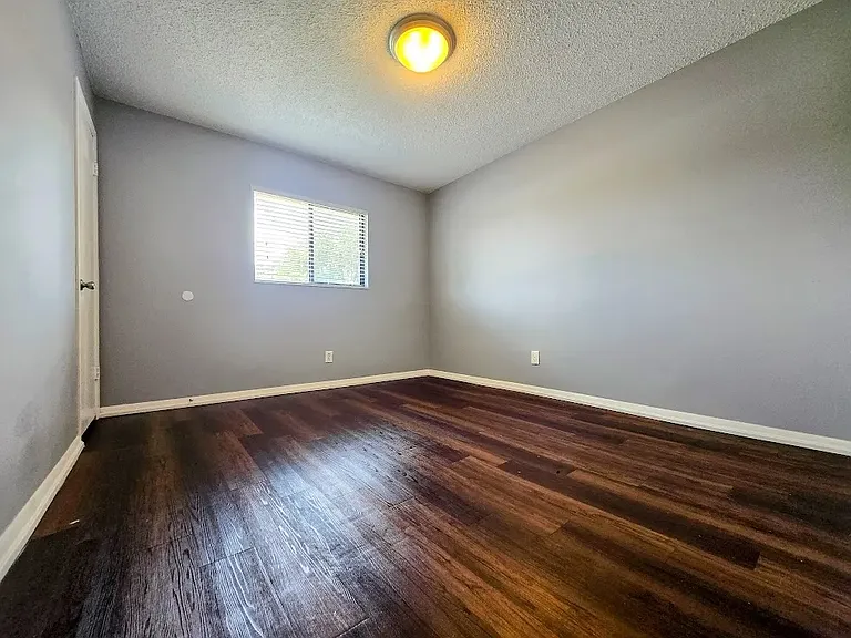 37218 Majestic Oak Ct #37218 — Photo 38