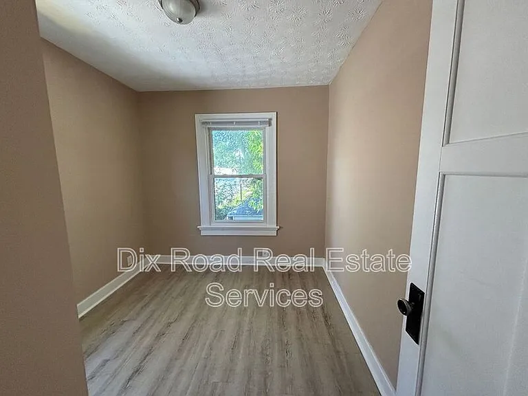 217 Fernwood Ave — Photo 26