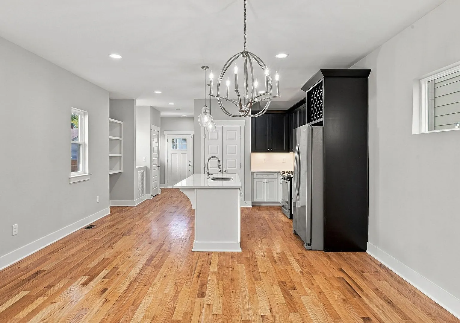Move-In Ready 3BD/2.5BA Home with Covered Outdoor Living near Germantown- Nashville $2750 per mon... — Photo 4