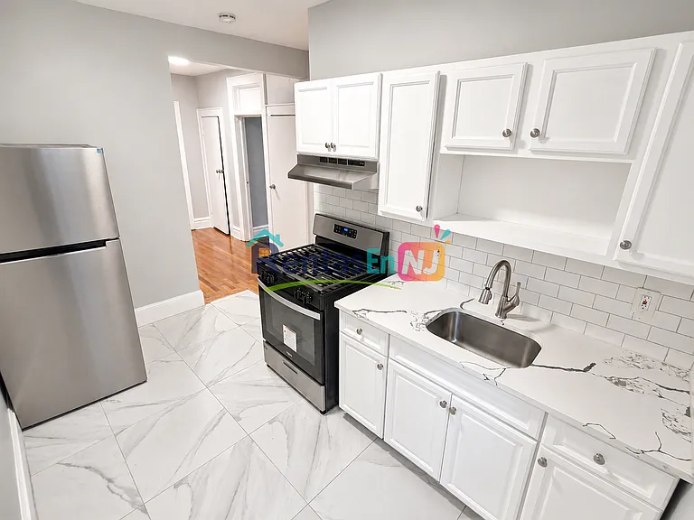 846 S Orange Ave #4A — Photo 1