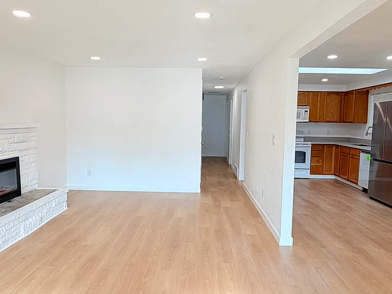 7233 Tacoma Ave S — Photo 6