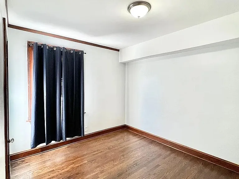 1632 N California Ave #2 — Photo 3