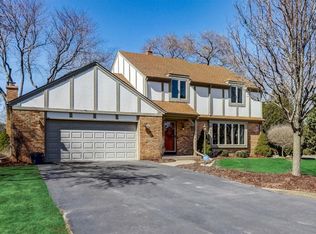 2 Beechwood Ct, Racine, WI 53402