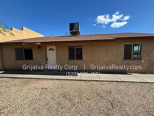 5015 Park Photo 1