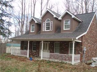 490 Hickernell Rd, Ellwood City, PA 16117