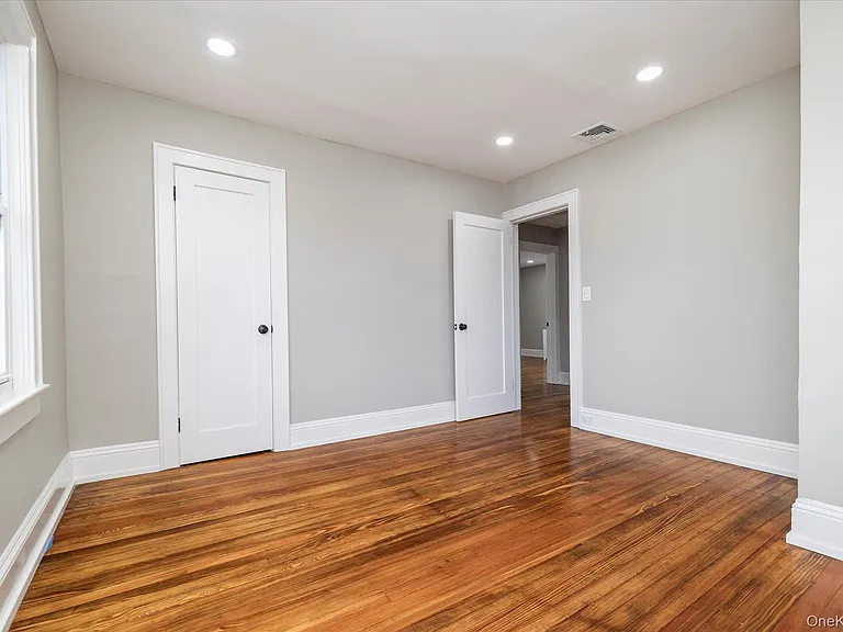 127 Smith St #2 — Photo 8