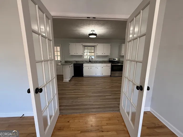 1612 Knox St — Photo 15