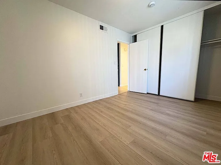 870 Figueroa Ter #1 — Photo 25