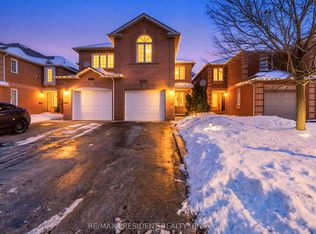 7031 Graydon Ct, Mississauga, ON L5N 7H4