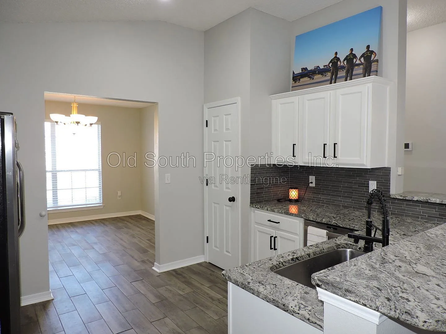 3 bed, 2.0 bath, 1462 sqft, $1,795 — Photo 4