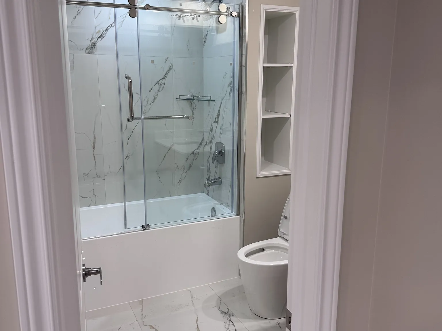 2 bed, $2,000 — Photo 4