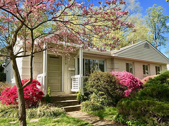 Street view - from west.