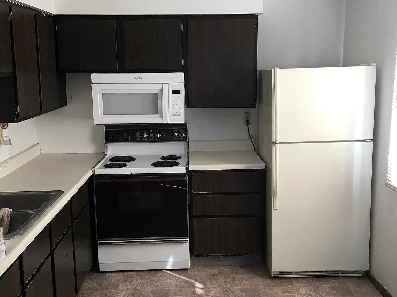 2 bed, 800 sqft, $750 — Photo 2