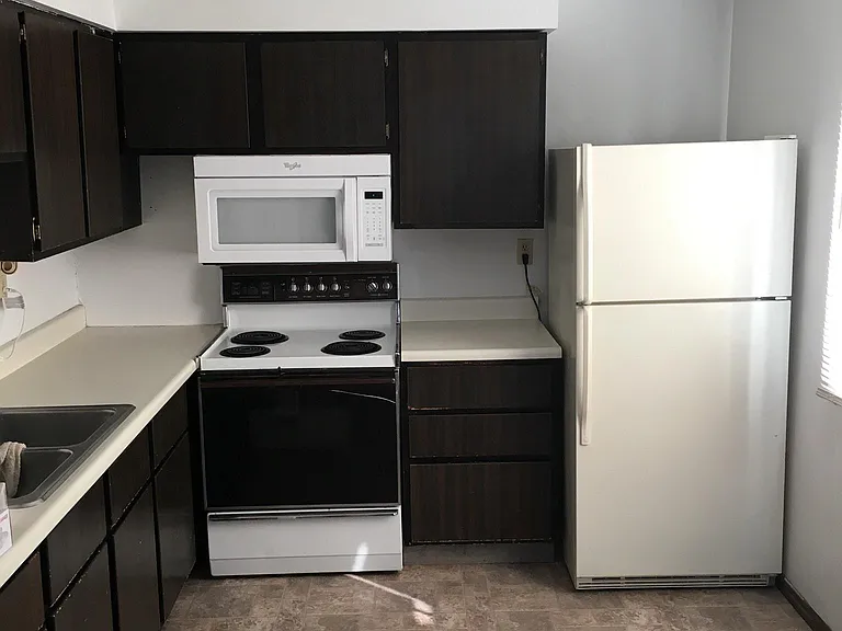 210 1st St #2 — Photo 2