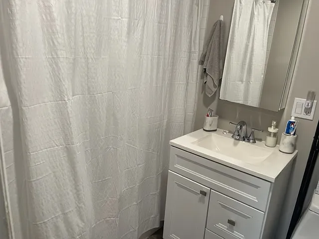 1 bed, 650 sqft, $2,200 — Photo 2