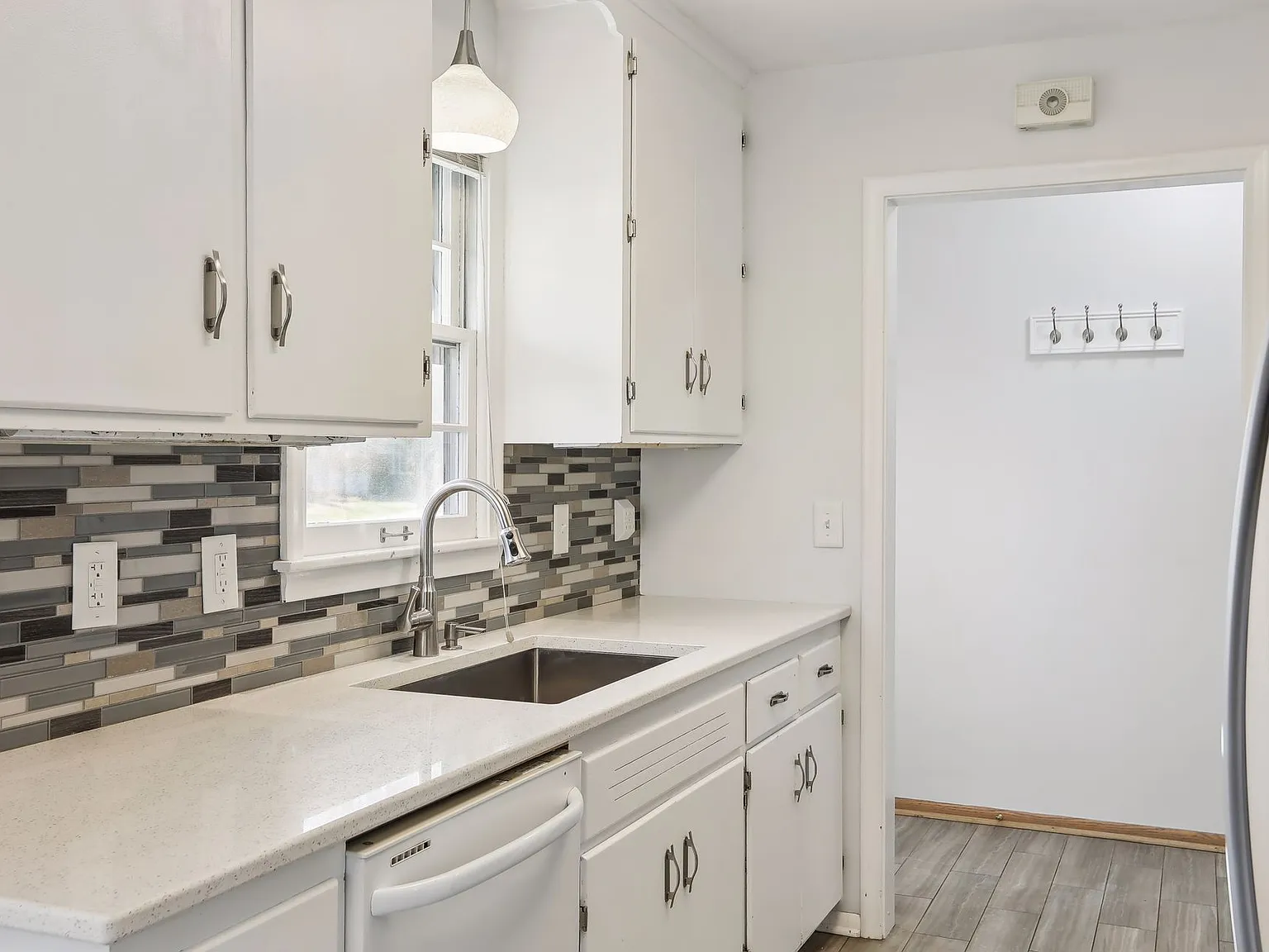 4 Bedroom Single Family Home — Photo 2