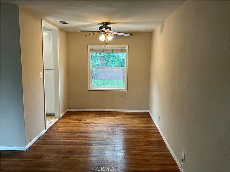 5934 White Oak Ave — Photo 7