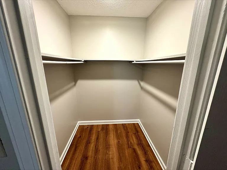 Oak Ridge Apartments — Photo 6
