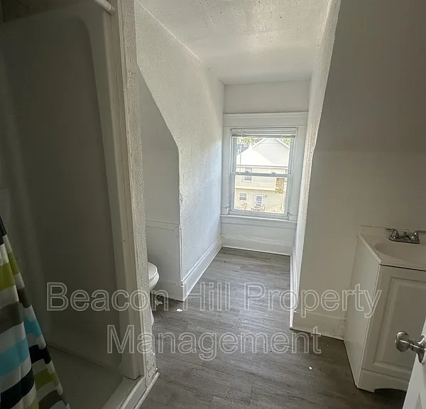 1125 E 99th St — Photo 5